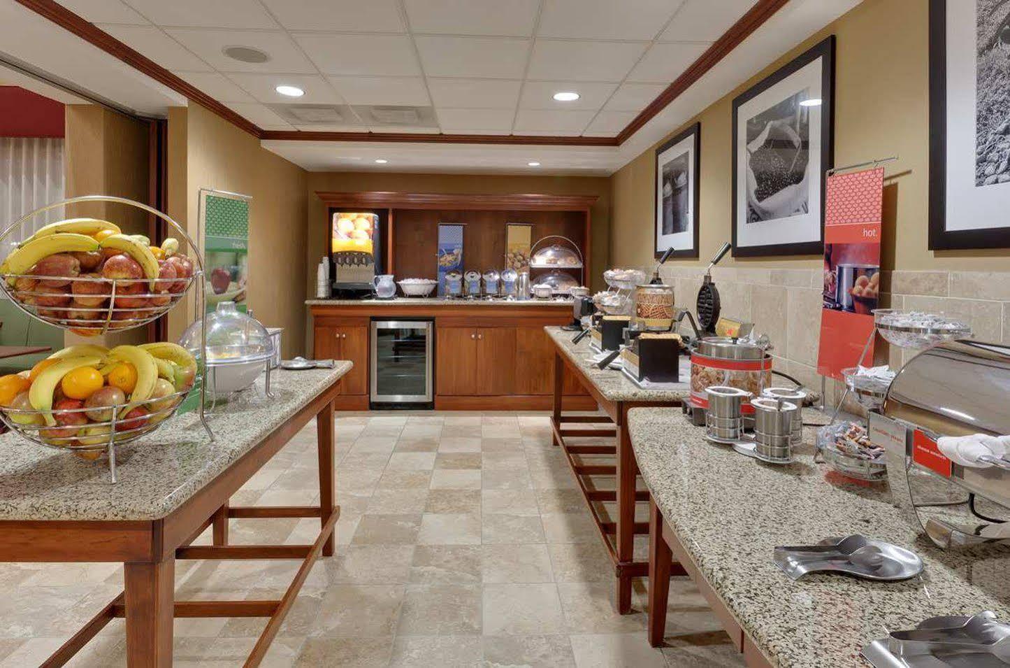 Hampton Inn & Suites Windsor-Sonoma Wine Country Extérieur photo