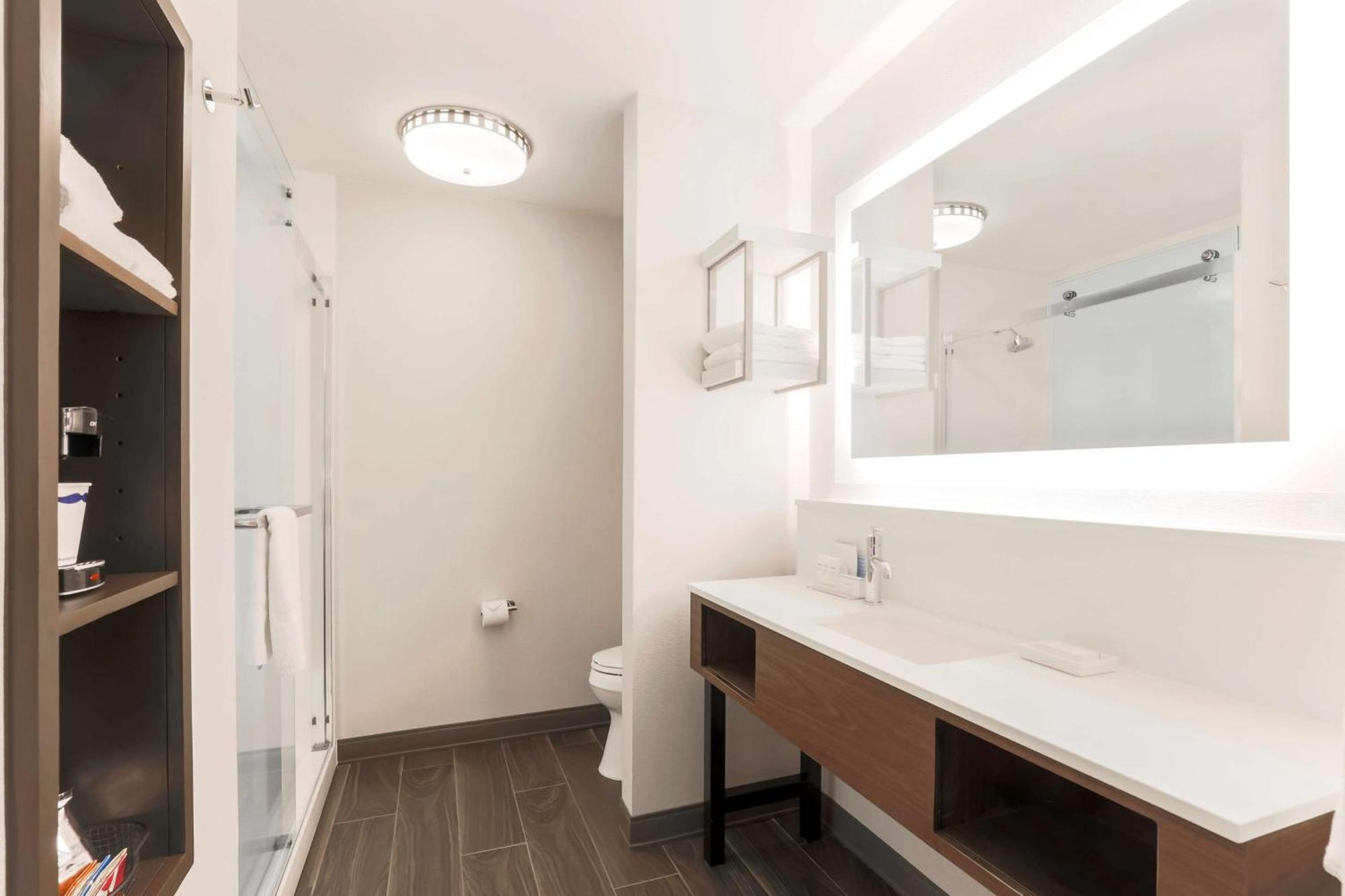 Hampton Inn & Suites Windsor-Sonoma Wine Country Extérieur photo