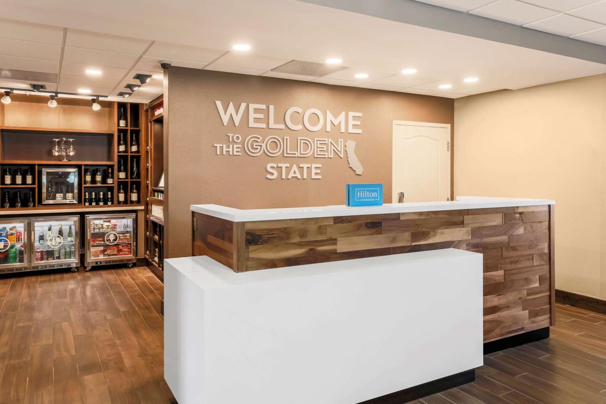 Hampton Inn & Suites Windsor-Sonoma Wine Country Extérieur photo