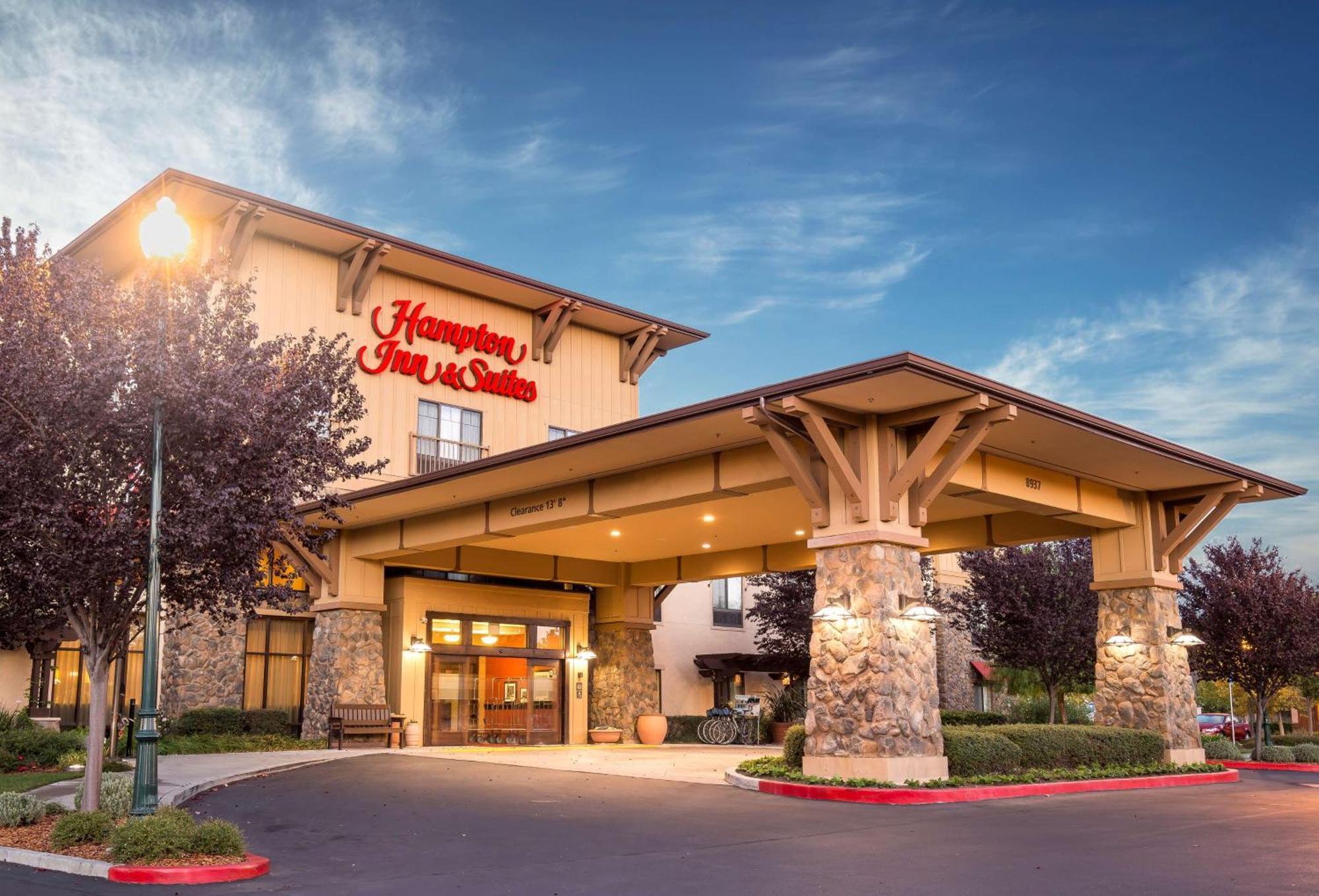 Hampton Inn & Suites Windsor-Sonoma Wine Country Extérieur photo