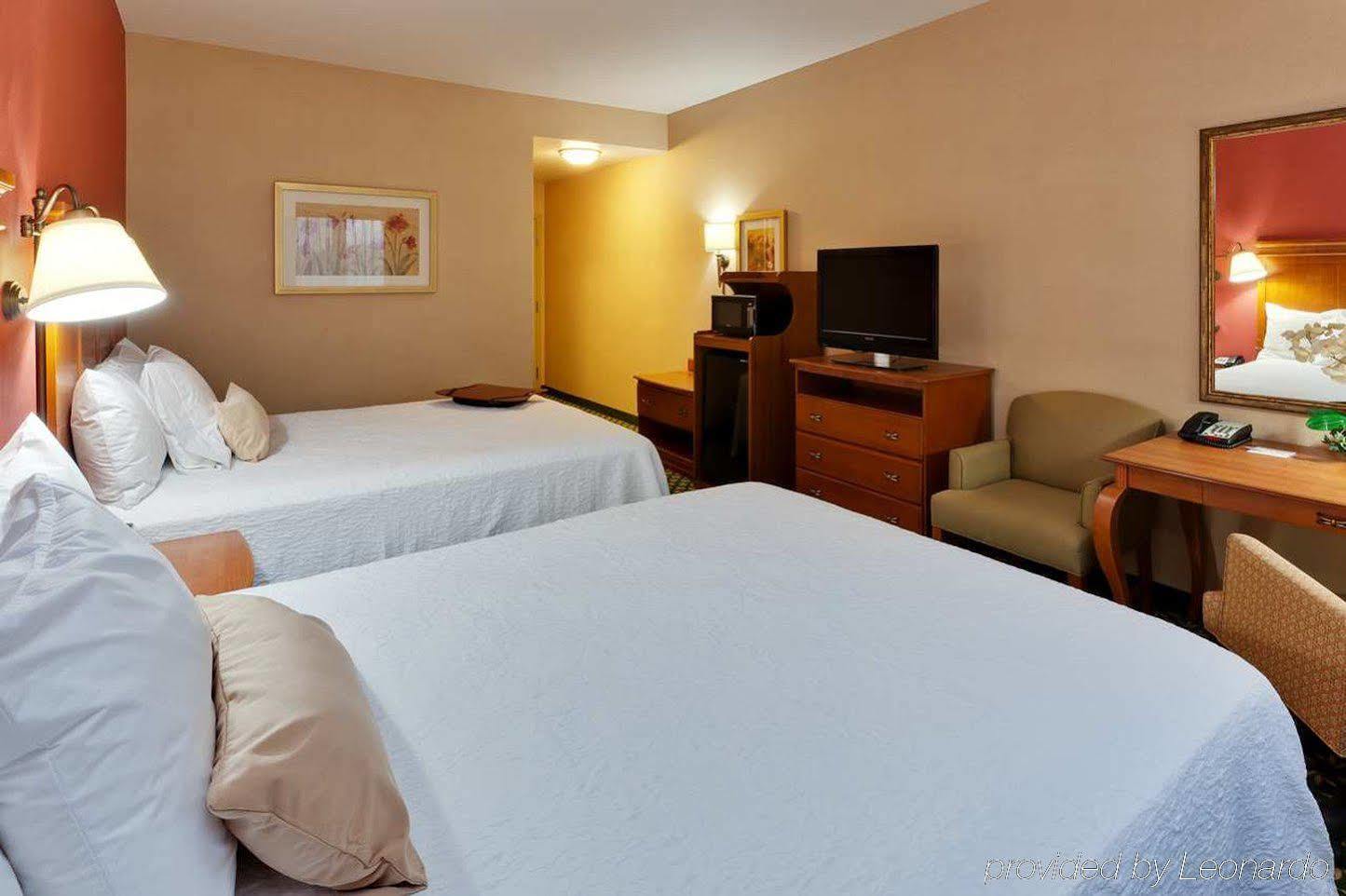 Hampton Inn & Suites Windsor-Sonoma Wine Country Extérieur photo